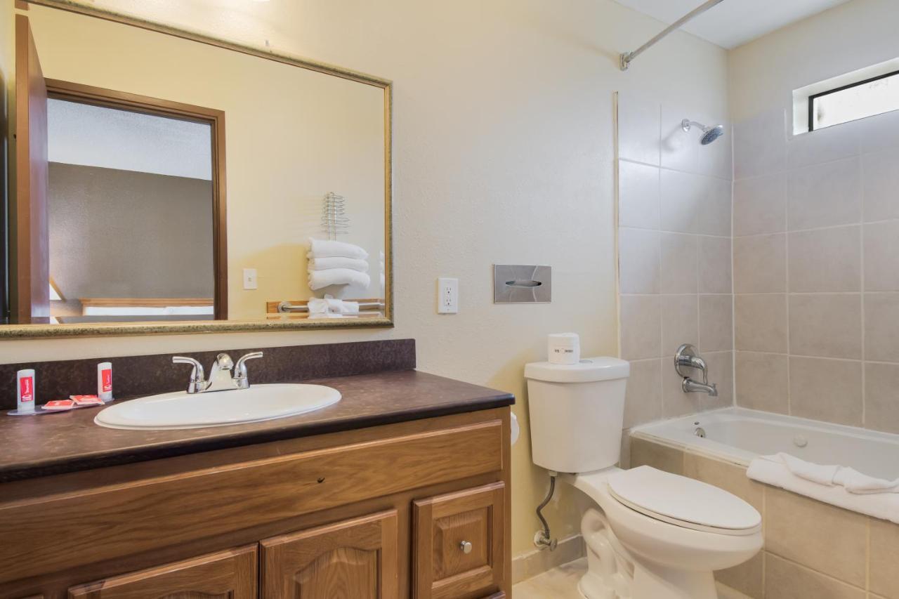 Econo Lodge Inn & Suites Hoquiam Экстерьер фото