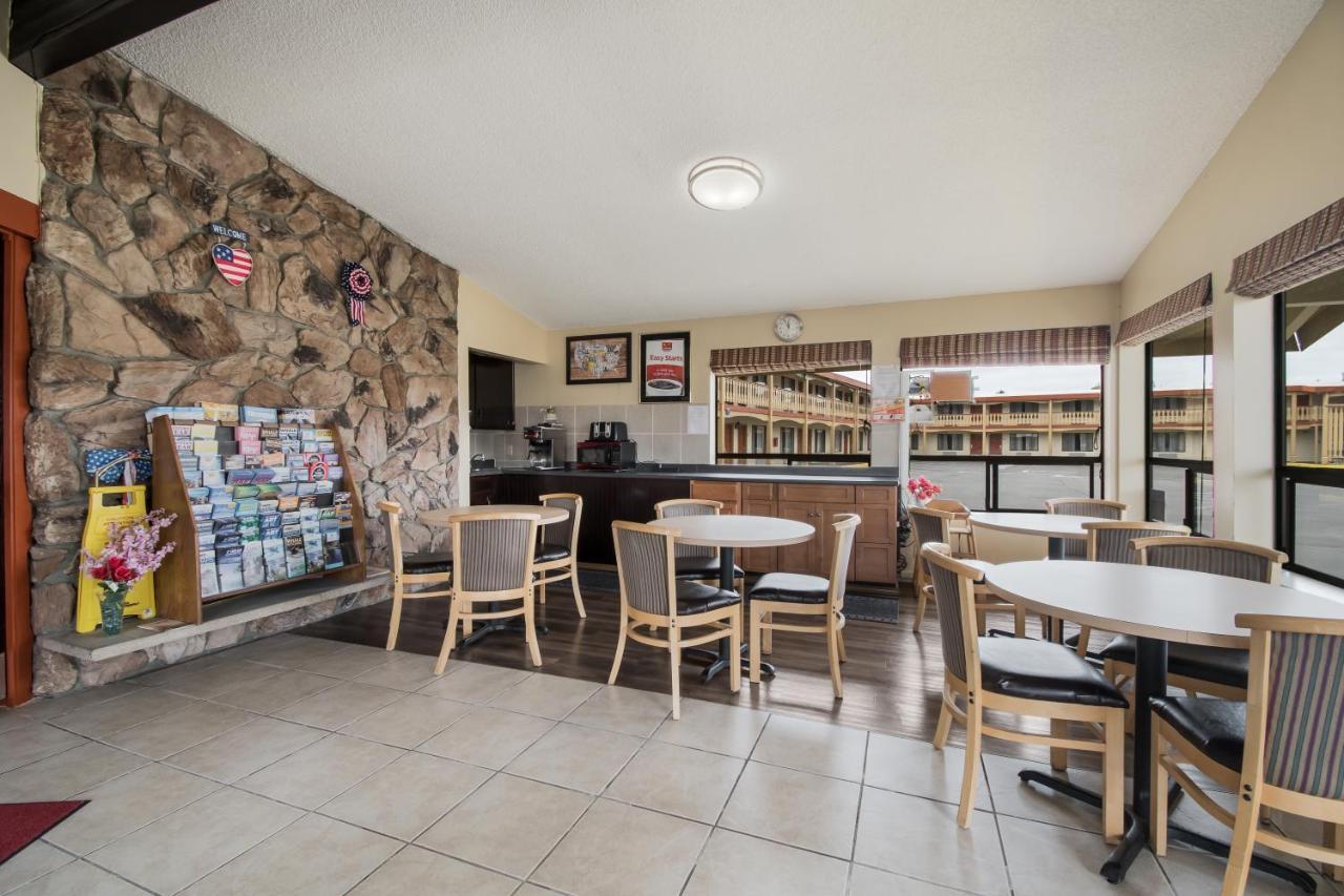 Econo Lodge Inn & Suites Hoquiam Экстерьер фото