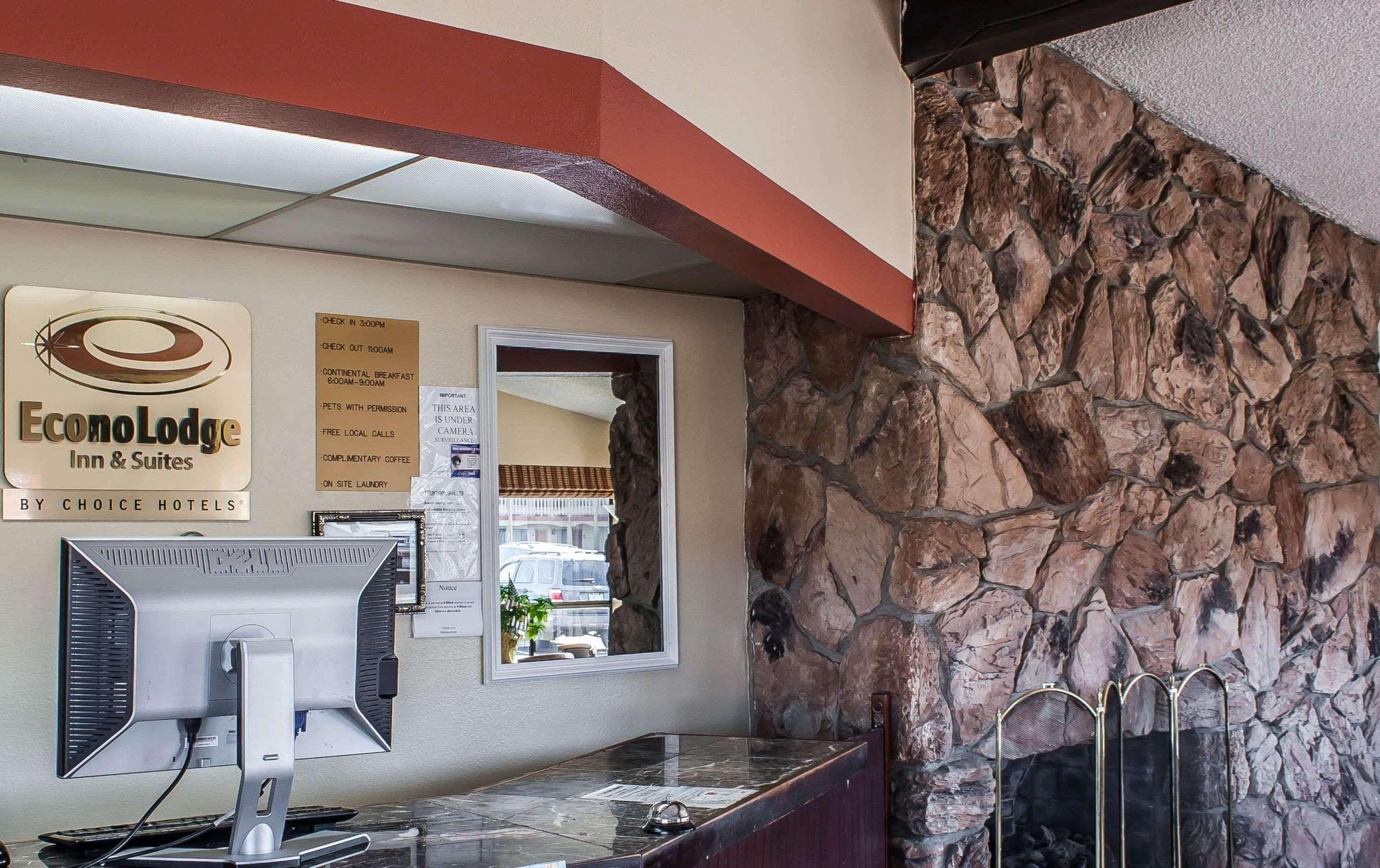 Econo Lodge Inn & Suites Hoquiam Экстерьер фото