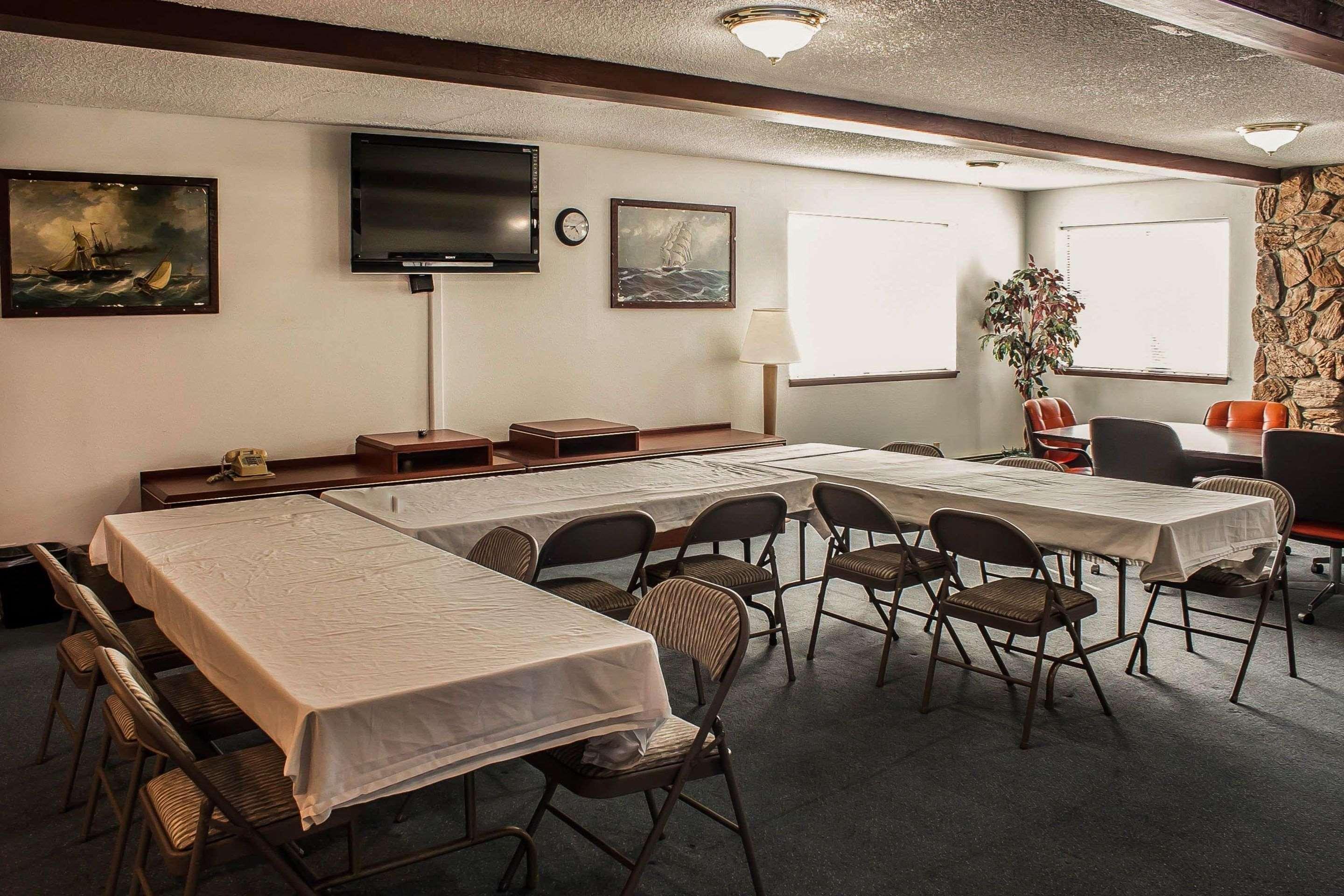 Econo Lodge Inn & Suites Hoquiam Экстерьер фото