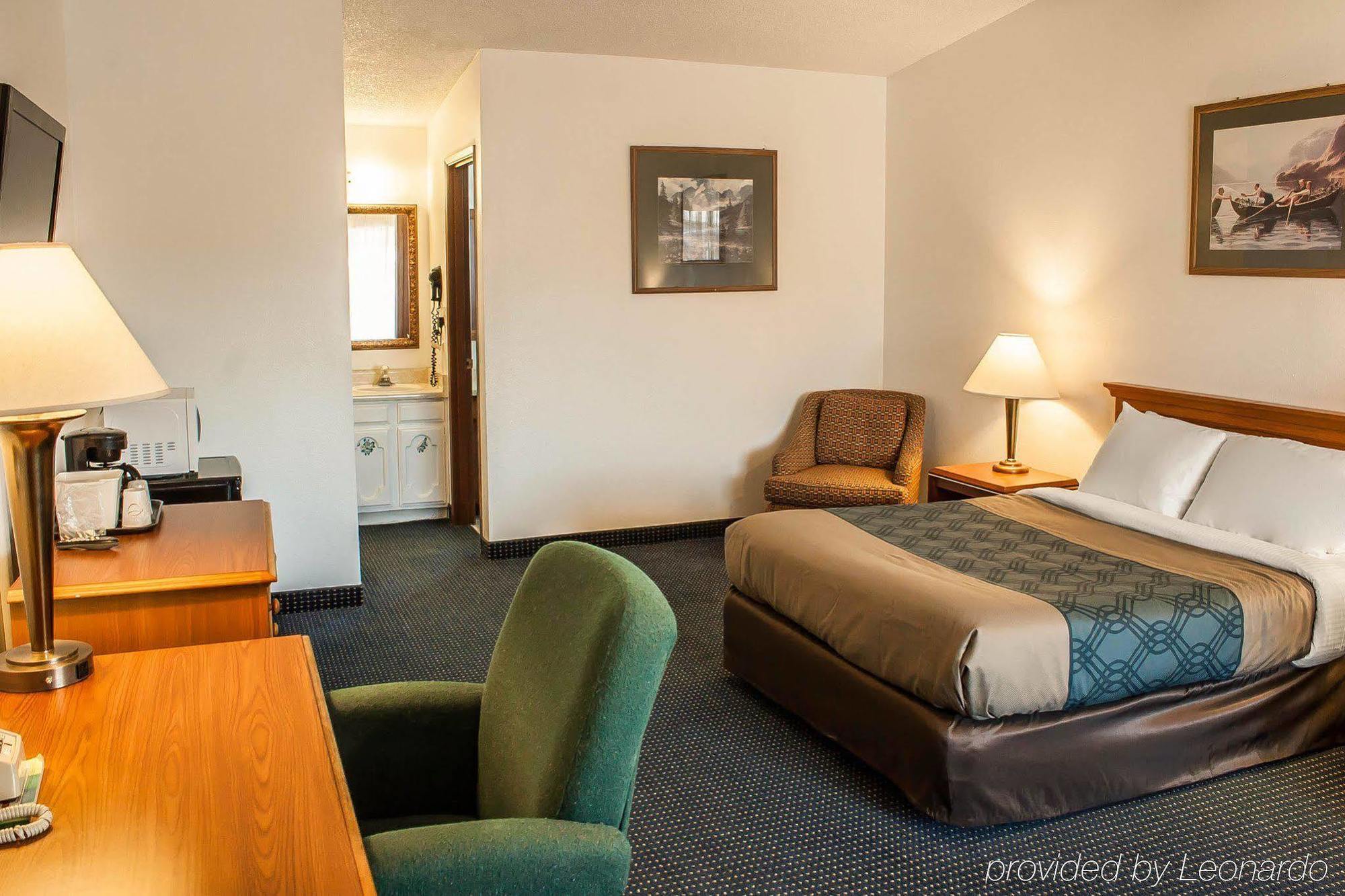 Econo Lodge Inn & Suites Hoquiam Экстерьер фото