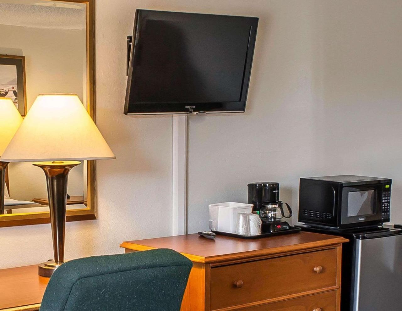 Econo Lodge Inn & Suites Hoquiam Экстерьер фото